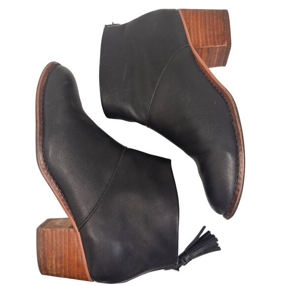 Toms Black Leather Leila Ankle Boots Booties Tassel Back Zip Western Women 6.5 - Picture 1 of 15